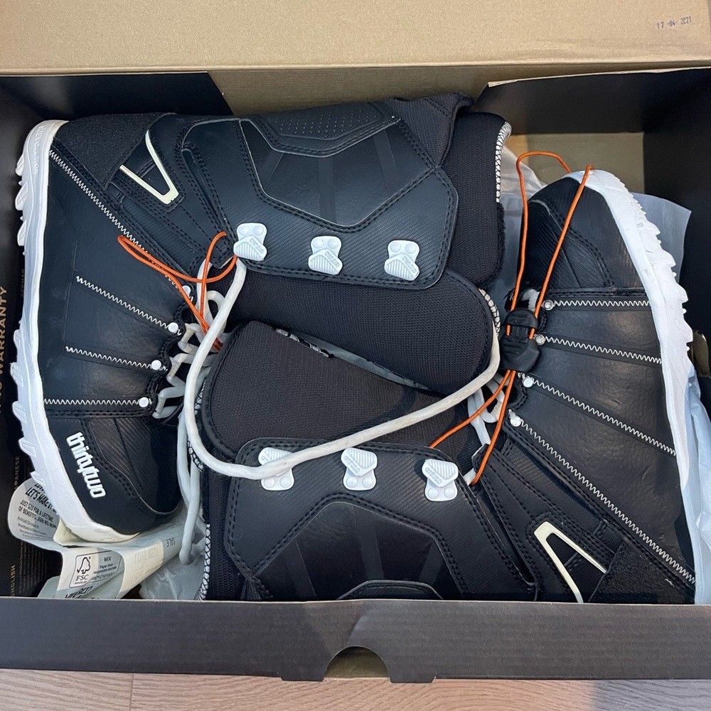 Thirty-Two Men's Black Snowboard Boots